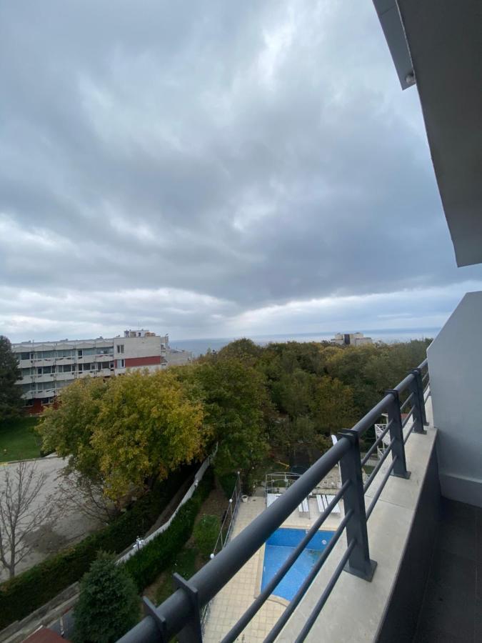 Danita Apartments & Diva Restaurant Bbq&Pool Bar Varna Esterno foto