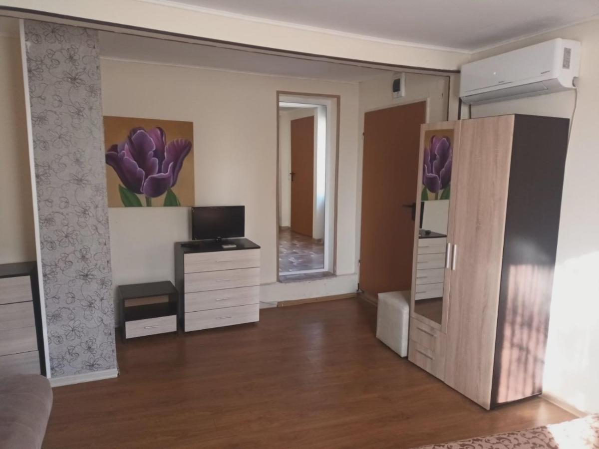 Danita Apartments & Diva Restaurant Bbq&Pool Bar Varna Esterno foto