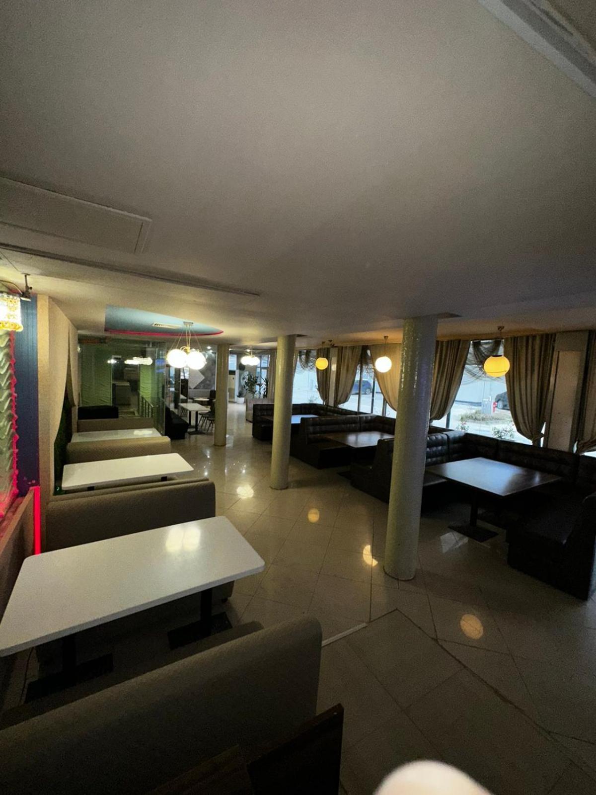 Danita Apartments & Diva Restaurant Bbq&Pool Bar Varna Esterno foto