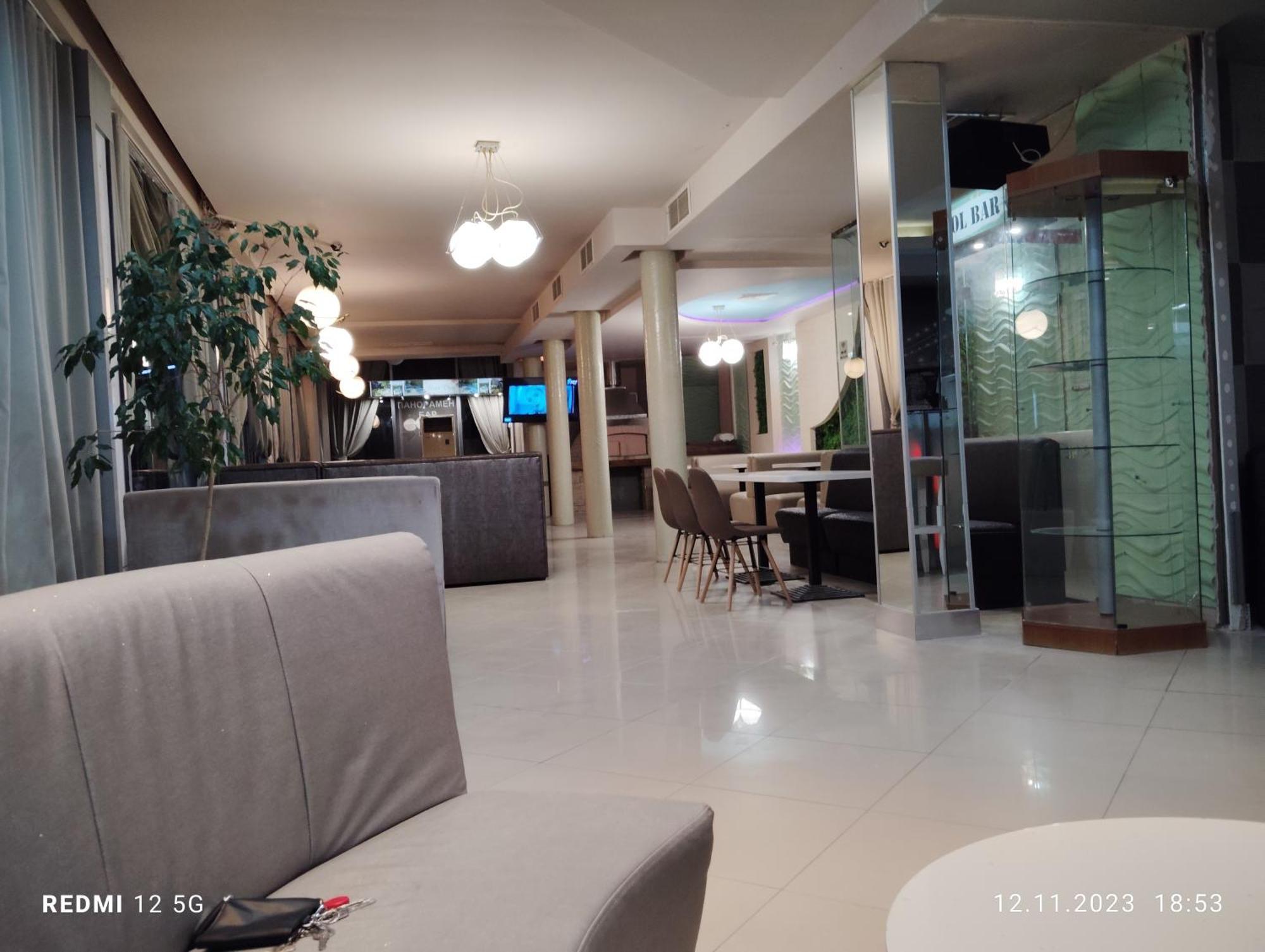 Danita Apartments & Diva Restaurant Bbq&Pool Bar Varna Esterno foto
